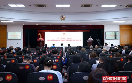 Bộ Công Thương chung tay ủng hộ đồng bào khắc phục hậu quả do bão lũ