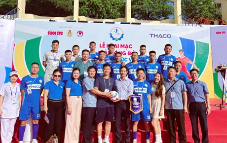 Đội bóng Công đoàn Công Thương Việt Nam tham dự khai mạc Giải bóng đá công nhân, viên chức Việt Nam 2025
