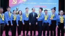Phấn đấu để xứng đáng là đảng viên Đảng Cộng sản Việt Nam