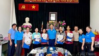 Công đoàn Công Thương trao quà tri ân gia đình liệt sĩ tại Công ty Phú Lâm