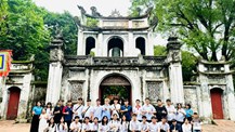 Công đoàn Công ty Apatit Việt Nam tổ chức gặp mặt tuyên dương, khen thưởng các cháu học  sinh tiêu biểu năm học 2024-2025
