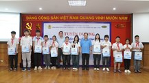 Lễ Tuyên dương học sinh đoạt giải Quốc gia, Quốc tế, cấp tỉnh, thành phố và học sinh vượt khó hiếu học năm học 2024 - 2025