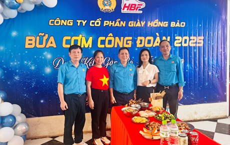 Bữa cơm Công đoàn tại Công ty cổ phần Giày Hồng Bảo