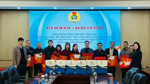 CĐCTVN thăm, tặng quà đoàn viên khó khăn tại Trường Đại học Việt Trì dịp Tết Bình Ngọ 2026