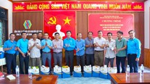Công đoàn Công Thương Việt Nam thăm hỏi người lao động VNECO3