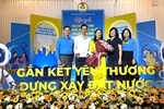 Phía sau người cán bộ công đoàn tận tụy là một mái ấm bình yên