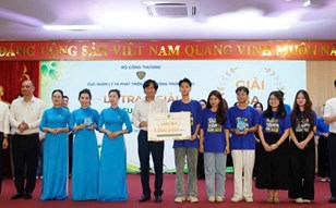 Đội thi Công đoàn Công Thương Việt Nam đạt Giải Ba tại cuộc thi "Tìm hiểu lợi ích của Xăng E10"