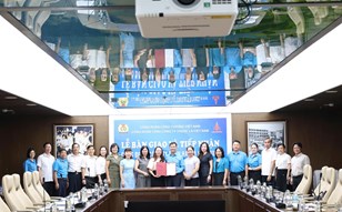 Lễ chuyển giao và tiếp nhận công đoàn cơ sở về trực thuộc CĐCTVN 