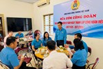 Ấm áp "Bữa cơm Công đoàn" nhân kỷ niệm 97 năm Ngày thành lập Công đoàn Việt Nam 