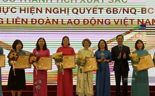 Khẳng định vai trò của nữ công nhân viên chức lao động