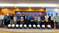 Công đoàn Công Thương Việt Nam trao quà cho người lao động tại TP. Hồ Chí Minh