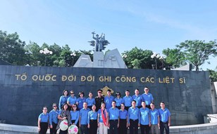 Hành trình tri ân - Về nguồn cội, thắp sáng niềm tin