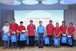 Công đoàn Công Thương Việt Nam: Trao hỗ trợ tới tận tay người lao động