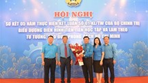 Hiệu trưởng Trường Đại học Điện lực nhận Bằng khen của Tổng Liên đoàn Lao động Việt Nam