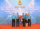 Hiệu trưởng Trường Đại học Điện lực nhận Bằng khen của Tổng Liên đoàn Lao động Việt Nam